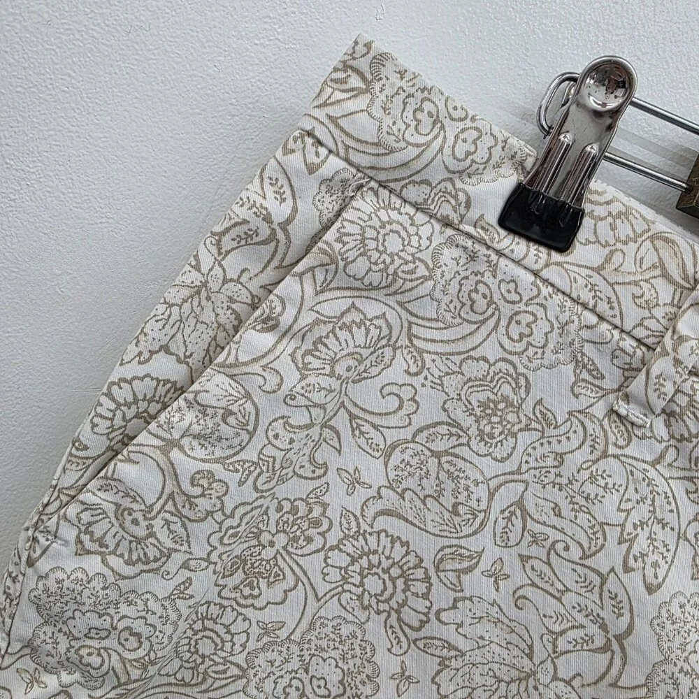 Old Navy Chino Floral Shorts 100% Cotton Womens Size 4 Beige‎ White Mid Rise